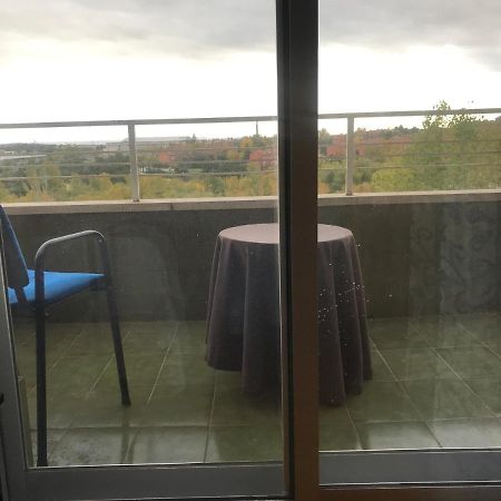 Habitacion Economica Tres Cantos Kültér fotó