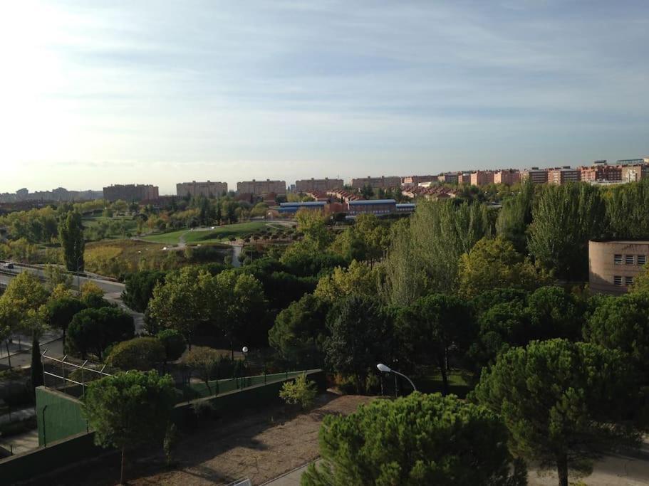 Habitacion Economica Tres Cantos Kültér fotó