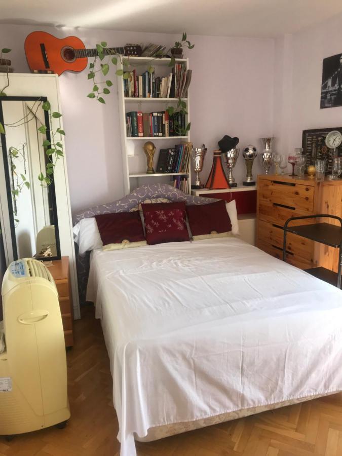 Habitacion Economica Tres Cantos Kültér fotó